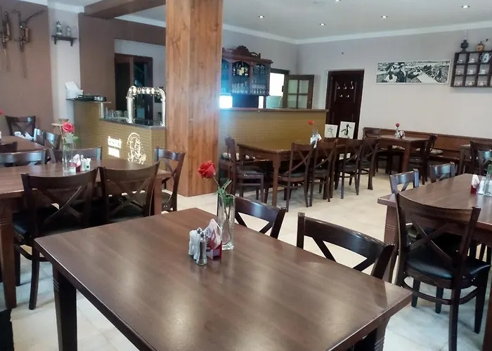 Cesky Dvur 3*